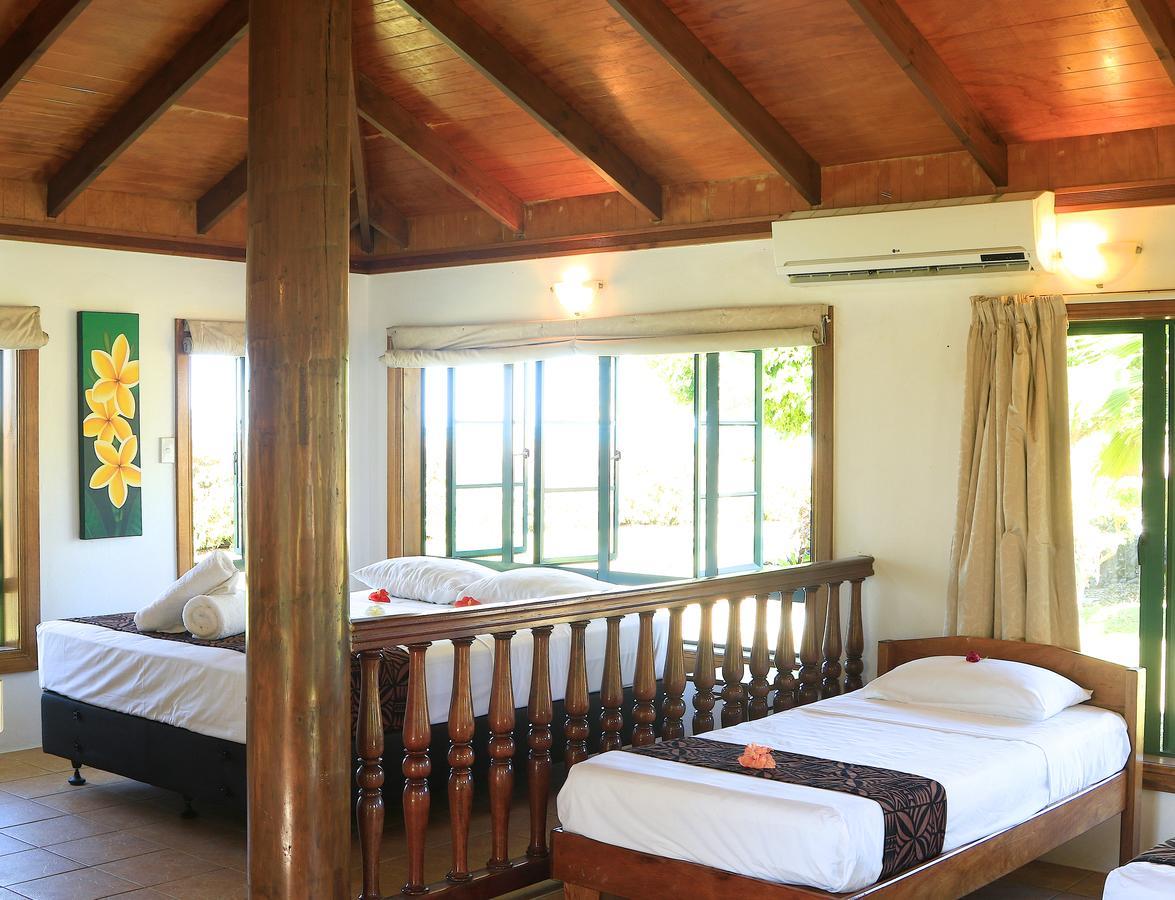 Amoa Resort Tuasivi Habitación foto